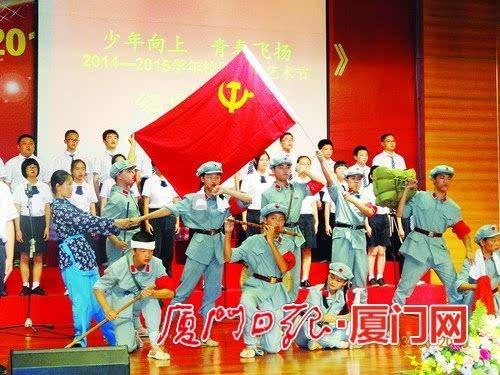 男子因十万彩礼去筹钱，被女友知道后嫌弃退婚，男子做了什么事？